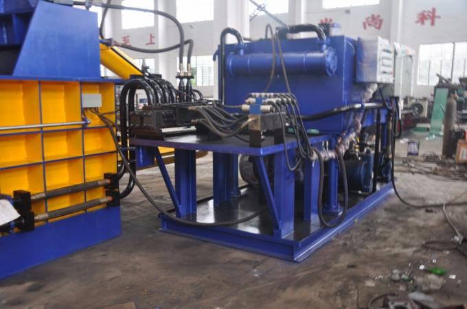 Y81f-315 آلة المكبس المعدني الهيدروليكي / آلة إعادة تدوير المعادن 4